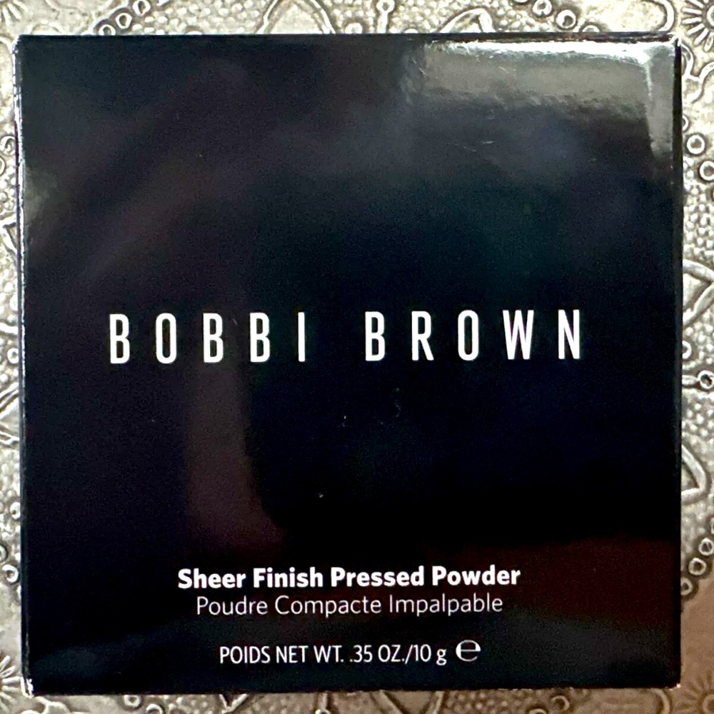 Bobbi Brown Sheer Finish Pressed Powder PALE YELLOW - full size 10g/.35oz NIB